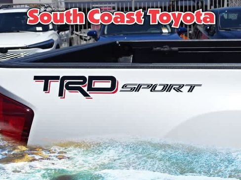 Used 2017 Toyota Tacoma TRD Sport RWD image 11