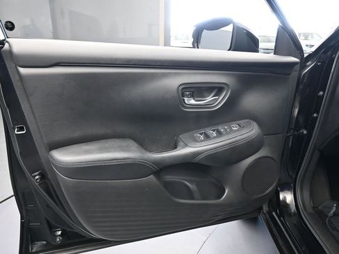 Used 2023 Honda HR-V EX-L image 17