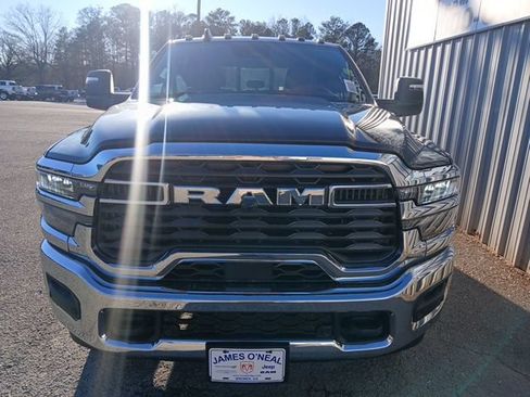 New 2026 RAM 2500 Tradesman AWD/4WD image 10