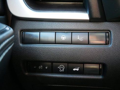 Certified 2023 Nissan Rogue Platinum w/ Platinum Premium Package AWD/4WD image 30