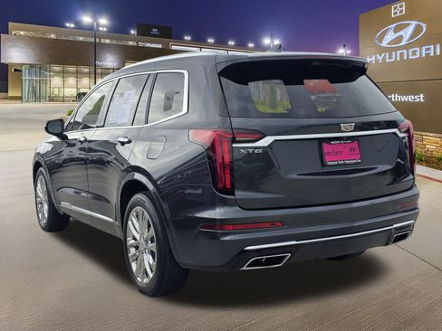 Used 2023 Cadillac XT6 Premium Luxury w/ Technology Package FWD image 8