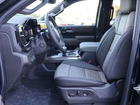 New 2026 Chevrolet Silverado 1500 ZR2 AWD/4WD image 6