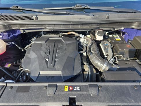 Used 2025 Kia Carnival FWD image 33