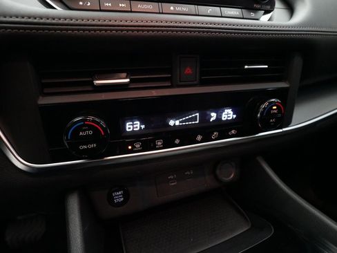 Certified 2024 Nissan Rogue SV image 21