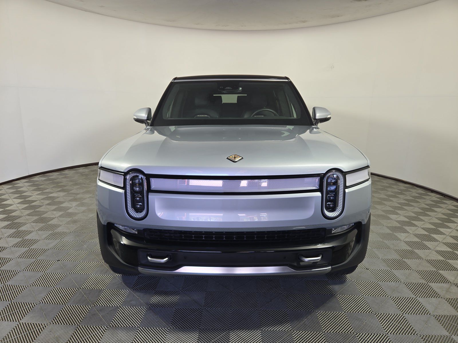 Used 2024 Rivian R1S Adventure Quad AWD/4WD image 8