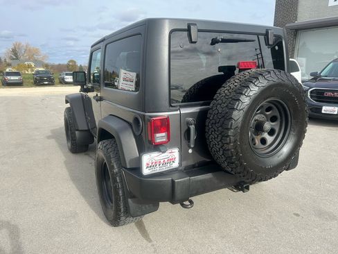 Used 2016 Jeep Wrangler Sport AWD/4WD image 5