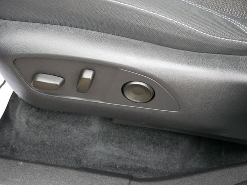 Used 2024 Chevrolet Traverse LT image 16