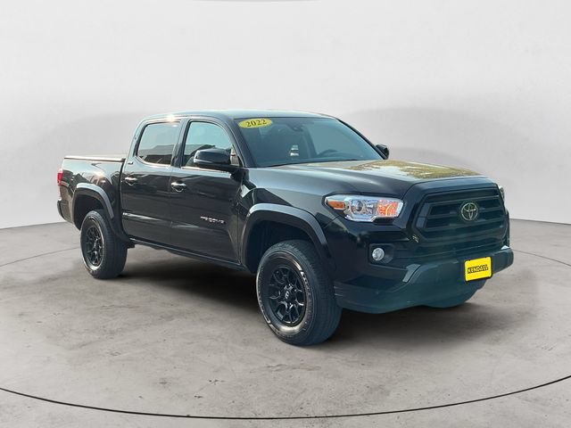 Used 2022 Toyota Tacoma SR5 w/ Technology Package RWD image 3