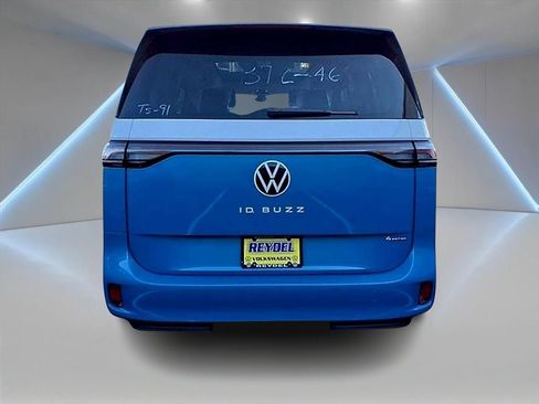 New 2025 Volkswagen ID. Buzz 1st Edition AWD/4WD image 4