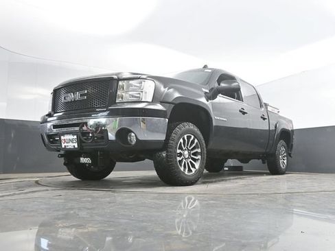 Used 2010 GMC Sierra 1500 SLT w/ All-Terrain Package AWD/4WD image 46