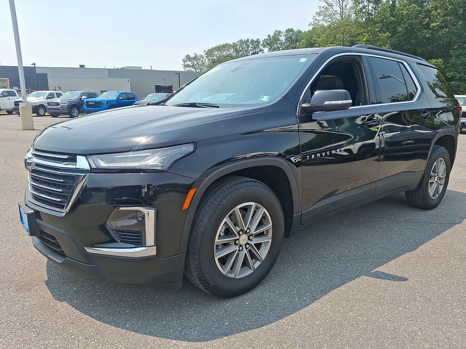 Certified 2023 Chevrolet Traverse LT AWD/4WD image 3