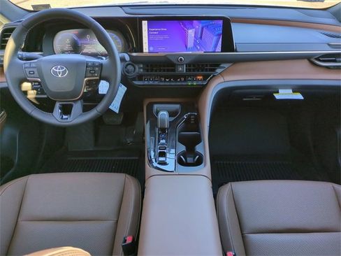 New 2025 Toyota Crown Signia image 15