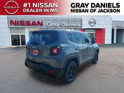 Used 2021 Jeep Renegade Sport AWD/4WD image 7