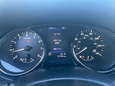 Used 2018 Nissan Rogue SV image 11