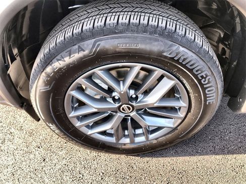 Used 2021 Nissan Rogue S image 10