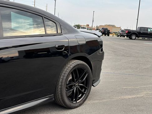 Used 2019 Dodge Charger R/T RWD image 7