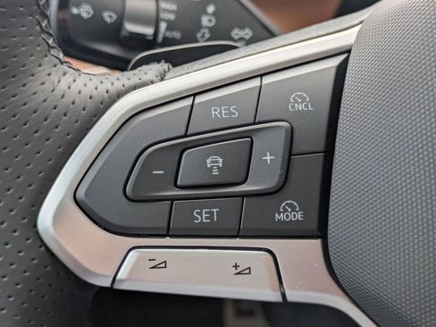 New 2026 Volkswagen Tiguan SEL R-Line AWD/4WD image 25