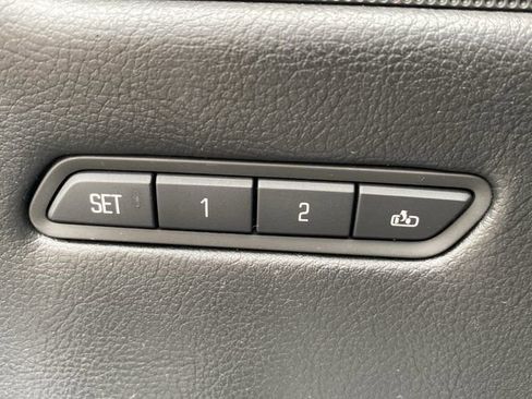 Used 2018 Cadillac XT5 Luxury w/ Driver Awareness Package image 23