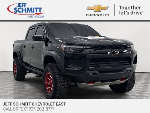 Used 2024 Chevrolet Colorado ZR2 w/ ZR2 Convenience Package III image 1