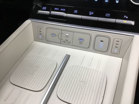 Used 2024 Hyundai Santa Fe Calligraphy image 27