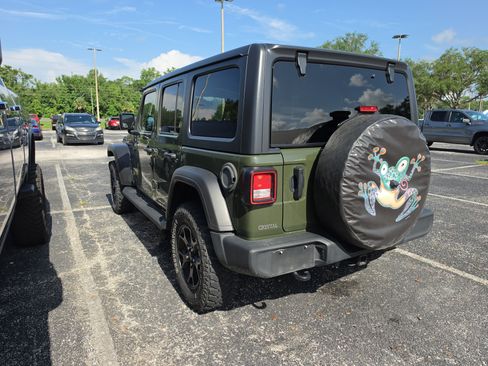 Used 2021 Jeep Wrangler Unlimited Sport AWD/4WD image 5