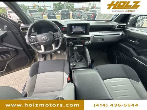 Used 2024 Toyota Tacoma TRD Sport AWD/4WD image 11