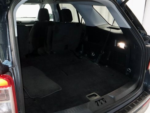 Certified 2023 Ford Explorer XLT image 13