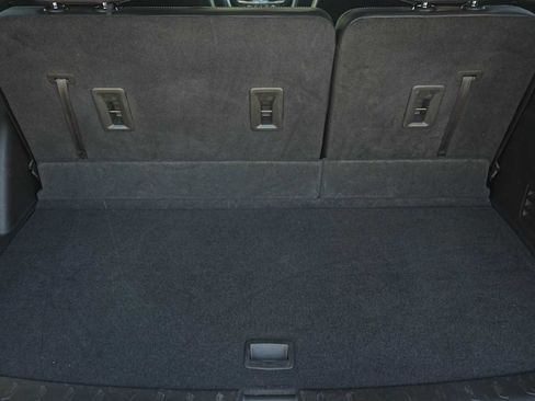 Used 2022 Chevrolet Traverse RS image 27