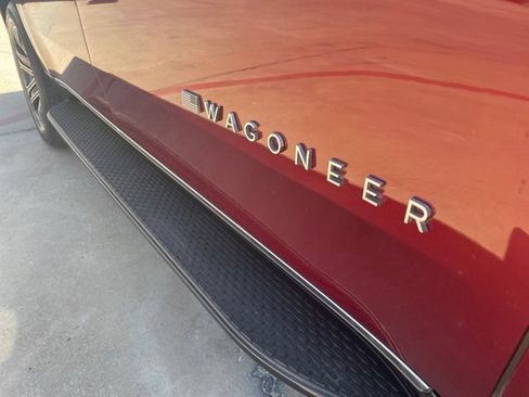 Used 2022 Jeep Wagoneer Series III w/ Flexible Seating Group AWD/4WD image 11