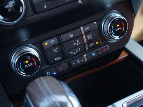 Used 2019 Ford F150 King Ranch w/ FX4 Off-Road Package AWD/4WD image 20