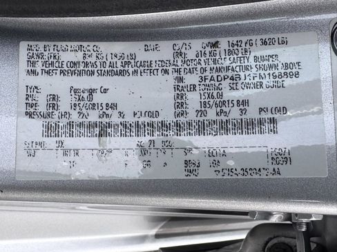 Used 2015 Ford Fiesta SE image 39