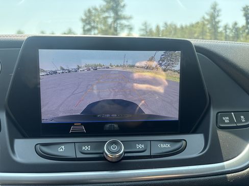Used 2020 Chevrolet Blazer LT FWD image 24