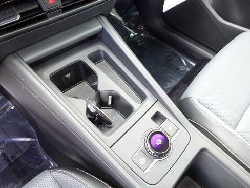 New 2026 Volkswagen Tiguan SE image 19