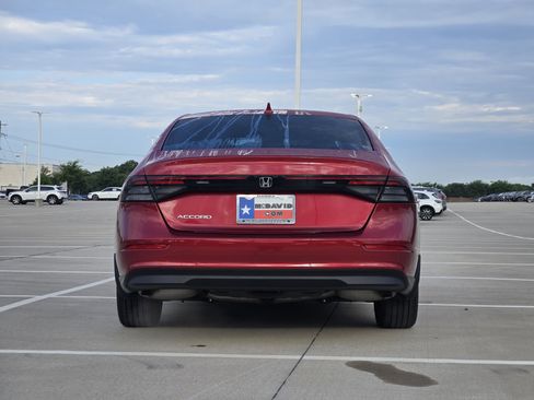 Used 2023 Honda Accord EX image 7