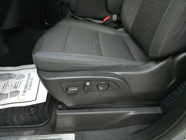 Used 2025 Chevrolet Silverado 1500 LT AWD/4WD image 17