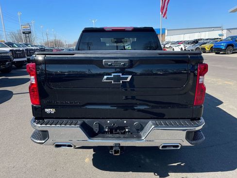 Used 2024 Chevrolet Silverado 1500 LT w/ Z71 Off-Road Package image 4