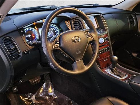 Used 2017 INFINITI QX50 2WD w/ Premium Plus Package image 10