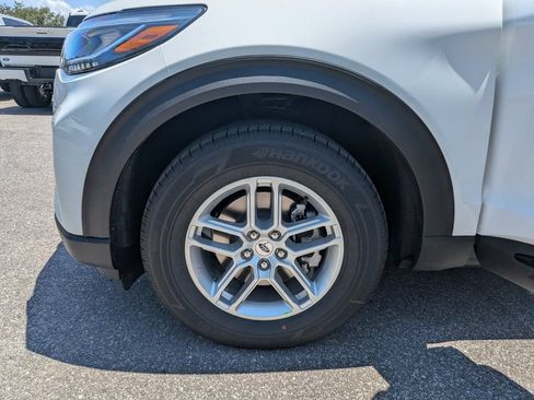 New 2026 Ford Explorer Active RWD image 34