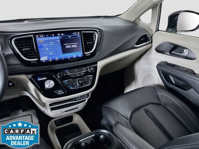 Used 2024 Chrysler Pacifica Limited FWD image 23