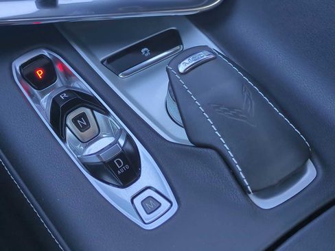 Used 2020 Chevrolet Corvette Stingray Coupe w/ Z51 Performance Package image 16