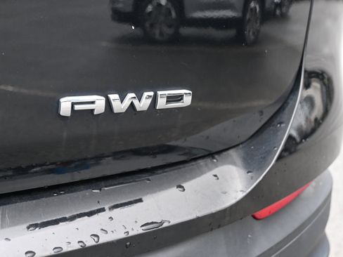 Used 2023 GMC Terrain SLE image 11