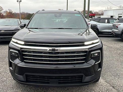 New 2026 Chevrolet Traverse LT image 2