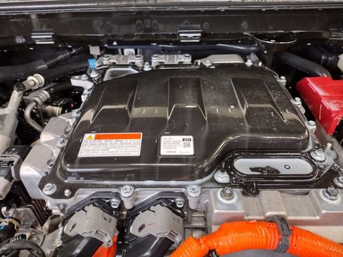 Used 2023 Toyota bZ4X XLE w/ Weather Package image 7