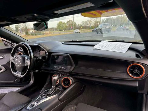 Used 2017 Chevrolet Camaro LT image 11