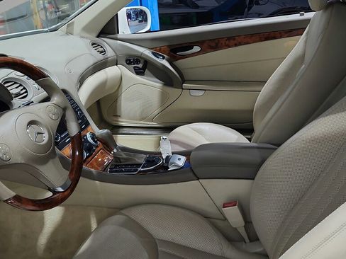 Used 2009 Mercedes-Benz SL 550 image 14