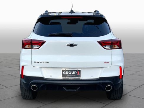 Used 2023 Chevrolet TrailBlazer RS w/ Sun and Liftgate Package FWD image 5