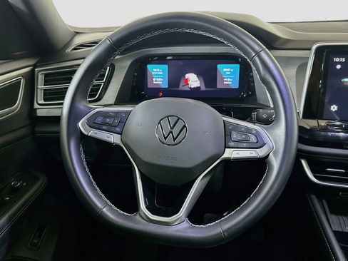 Used 2025 Volkswagen Atlas Cross Sport SE FWD image 18