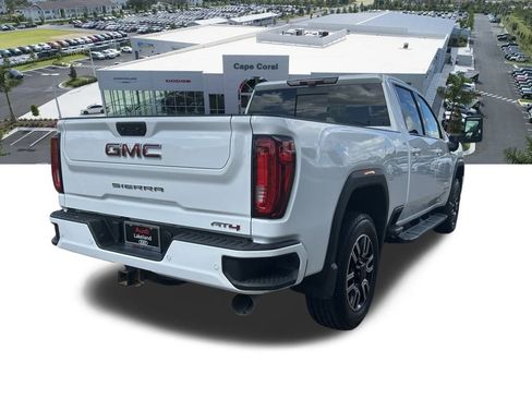 Used 2020 GMC Sierra 2500 AT4 w/ AT4 Premium Package image 4