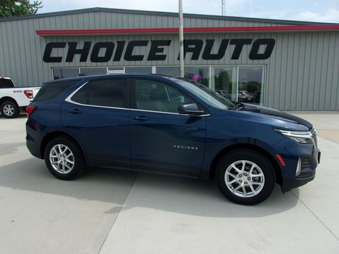 Used 2022 Chevrolet Equinox LT AWD/4WD image 2