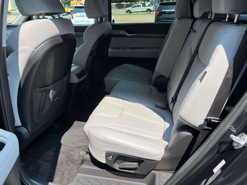 Used 2024 Hyundai Palisade SEL AWD/4WD image 16